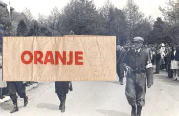 Oranje armband Stoottroepen binnenlandse strijdkrachten Dordrecht.