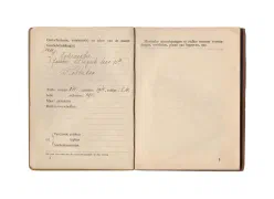 Oorlogszakboekjes en herkenningsplaatjes