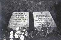 Twee Nederlandse oorlogsgraven op de Algemene Begraafplaats in Dordrecht thumbnail