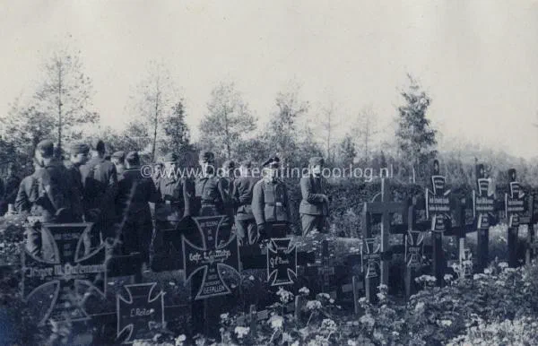  nog meer Duitse oorlogsgraven op de begraafplaats in Dordrecht image