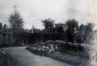 Duitse soldaten op de Algemene begraafplaats in Dordrecht thumbnail