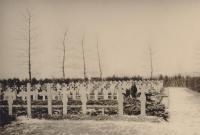 Duitse militaire begraafplaats op de algemene begraafplaats in Dordrecht tijdens de tweede wereldoorlog thumbnail