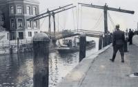 17. Kuipershaven met zicht op de Wolwevershaven tijdens de oorlog 199 thumbnail