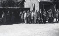 40. Duitse militairen van de Luftwaffe, vermoedelijk ergens in Dordrecht thumbnail