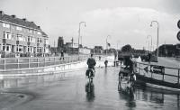 42. Een fraaie opname van de Krispijntunnel tijdens de tweede wereldoorlog in Dordrecht thumbnail