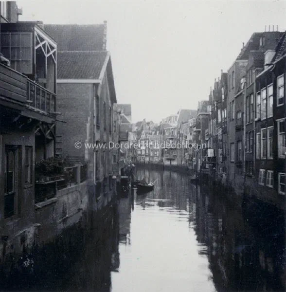 7.3 Kriegsmarine fotoalbum Dordrecht. image