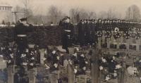25. Duits eerbetoon Algemene Begraafplaats Dordrecht tweede wereldoorlog . thumbnail