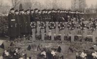 26. Duits eerbetoon Algemene Begraafplaats Dordrecht tweede wereldoorlog . thumbnail