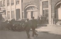 20.Het Bagijnhof in Dordrecht in mei 1940 thumbnail