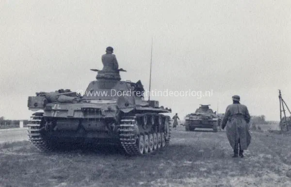 15. Duitse panzers bij de Tweede Tol in de Tweede wereldoorlog. image