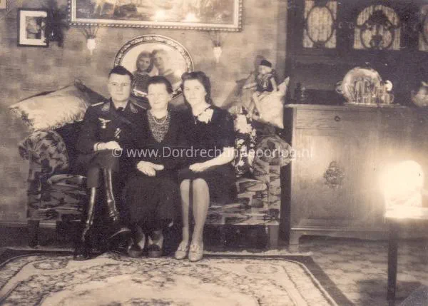 35. Een familiefoto? image