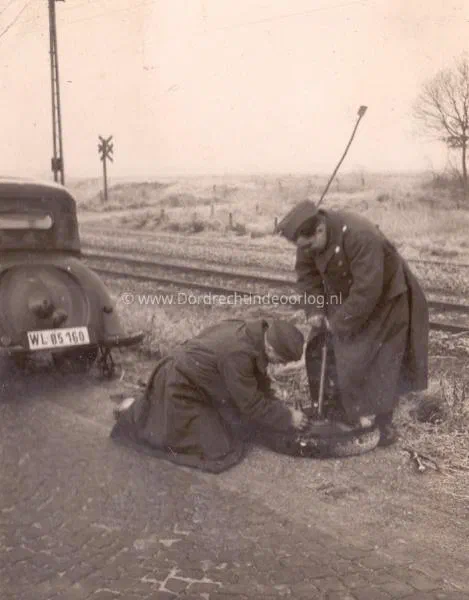 8. De reis naar Dordrecht – Holland. image